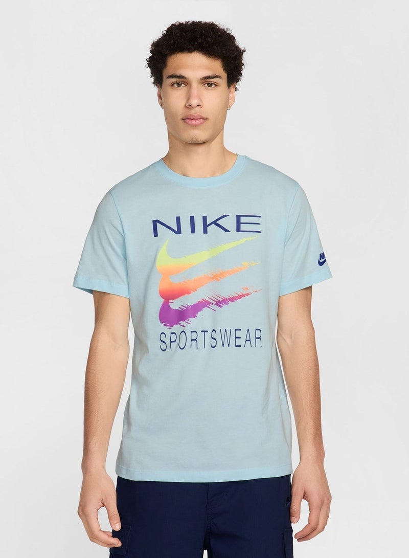 Nike Nsw Swoosh Logo T-Shirt - Image 1